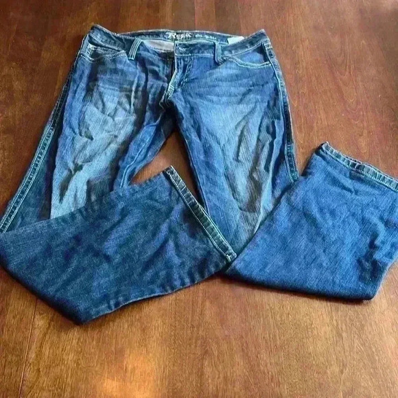 Wrangler Ultra Low  Rise - Picture 2 of 3